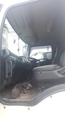 HINO 240 ปี 59 หัวคัสซี ยาว 8.7 ม. HINO 240 ปี 59 หัวคัสซี ยาว 8.7 ม.