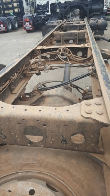 HINO 240 ปี 59 หัวคัสซี ยาว 8.7 ม. HINO 240 ปี 59 หัวคัสซี ยาว 8.7 ม.