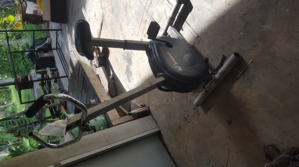 ขายเครื่องออกกำลังกายมือสอง3000บาทโทร0643130366