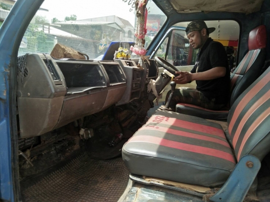 ขายรถกระบะบรรทุก6ล้อเสริมข้าง Isuzu115แรง4bd1 รถปี36
