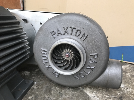 ขายโบวเวอร์แรงดันสูงแบบใบพัด Turbo Paxton made in USA. ขนาด 20HP. 380V รุ่น AT-Series รอบจัดมาก 17600rpm. ใช้ผลิตและส่งอากาศ และสูญญากาศ สภาพสวยมาก พร้อมใช้งาน