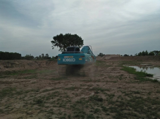 ขายรถแม็กโคKobelco200supper10,400ชม. ขายรถแม็กโคKobelco200supper10,400ชม.