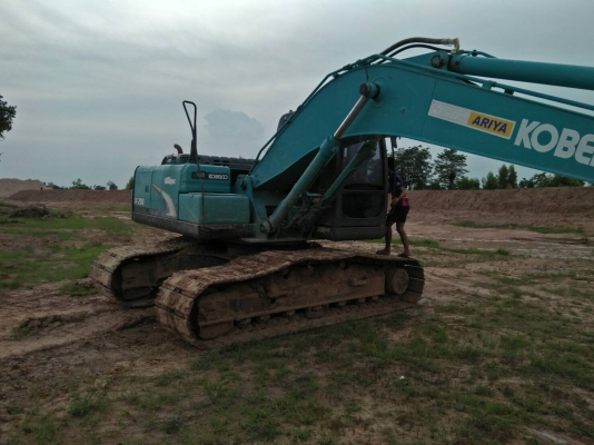 ขายรถแม็กโคKobelco200supper10,400ชม. ขายรถแม็กโคKobelco200supper10,400ชม.