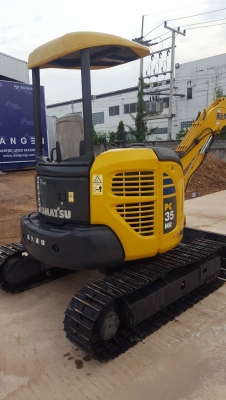 รถแบคโฮ  Komatsu จากญี่ปุ่น PC35MR-2   ไม่เคยใช้ในไทย