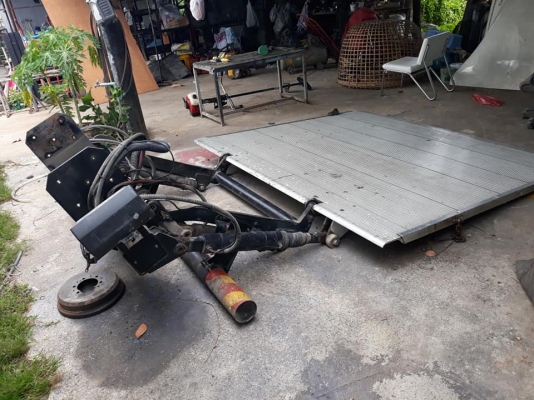 ขายลิพท์ท้าย ฝาท้ายไฮโดรลิค ยกได้ 2.5ตัน