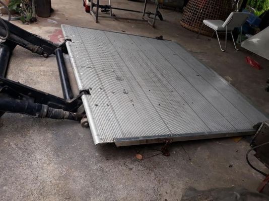 ขายลิพท์ท้าย ฝาท้ายไฮโดรลิค ยกได้ 2.5ตัน