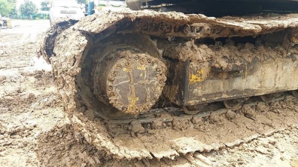 ขาย 275,000 KOMATSU pc 120-3 บูมอามยาว 14 ม. เครื่องดี ปั๊มดี เอวแน่น ช่วงล่างดี พร้อมใช้งาน รถอยู่ ร้อยเอ็ด 090-772-3710 090-772-3708