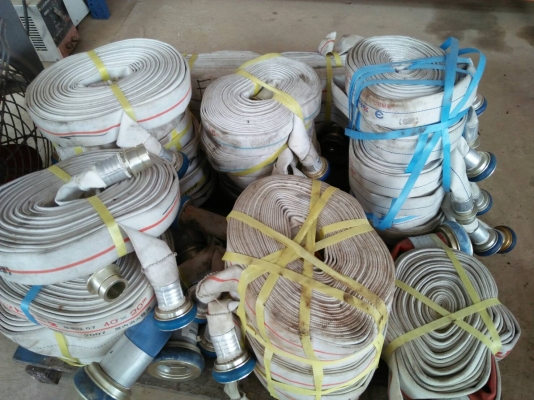 สายดับเพลิง สินค้านำเข้า ยังไม่เคยใช้งาน หลายขนาด  ความโต 65/40  ยาว 20/15เมตร หรือจะนำไปทำเป็นสายสูบน้ำก็ได้หนาดี