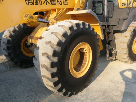 มาใหม่ครับ HITACHI ZW310A นำเข้าจากญี่ปุ่น โทร.090-986-2521 อ๊อบ