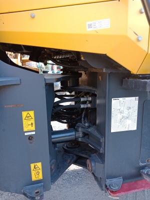 รถตัก เก่านอก มาใหม่ครับ KOMATSU WA200-6 นำเข้าจากญี่ปุ่น โทร.090-986-2521 อ๊อบ