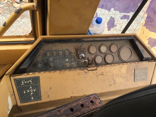 ขายรถตัก Cat428 หน้าตัก หลังขุด ขายถูกๆ ครับ ท่านใดต้องการเอาไว้ใช่งานเชิญ ครับ