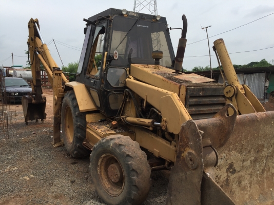 ขายรถตัก Cat428 หน้าตัก หลังขุด ขายถูกๆ ครับ ท่านใดต้องการเอาไว้ใช่งานเชิญ ครับ