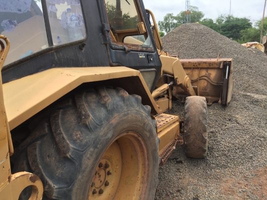 ขายรถตัก Cat428 หน้าตัก หลังขุด ขายถูกๆ ครับ ท่านใดต้องการเอาไว้ใช่งานเชิญ ครับ