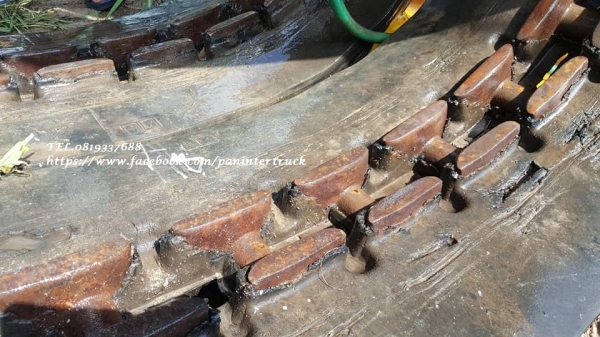 สินค้าเก่านอก ขายถูกด่วนๆ RUBBER TRACK แทรคยางสามารถใส่กับรถขุดไซค์ 60,65,75 /ขนาด 420*14.2*41(ข้อ) /ราคาเพียง(คู่ละ :31,000 บาท)