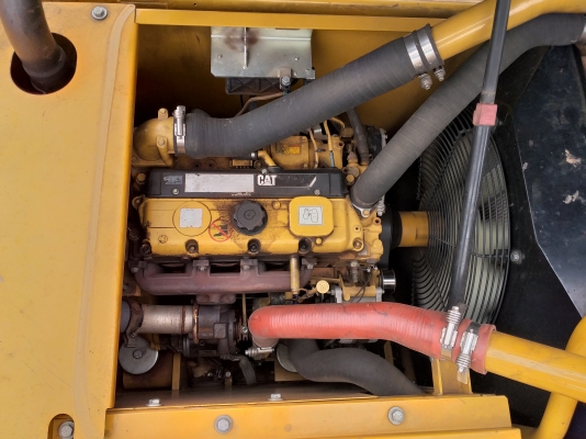 ขายด่วน CAT 318 D2L สภาพวยๆๆ ช่วงล่างเต็มๆๆ รถซื้อมาจากเมโทร ยืนตักไม้สับอย่างเดียวครับ เฟรวสวยกิ๊บ รถทำงาน 7060 ชั่วโมง เอกสารใบแจ้งจำหน่ายจากเมโทรแมชีนเนอรี่จำกัด สนใจสอบถาม 093 0764943 ครับ คุณ ตั้ม