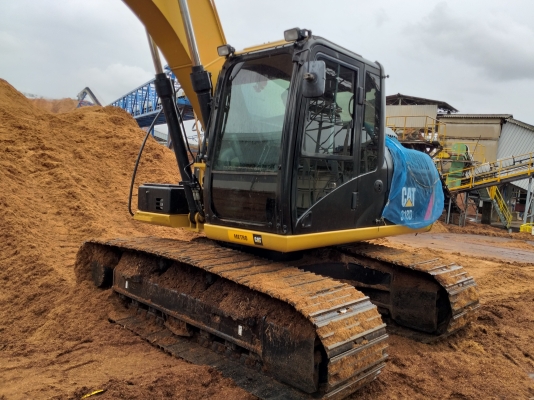 ขายด่วน CAT 318 D2L สภาพวยๆๆ ช่วงล่างเต็มๆๆ รถซื้อมาจากเมโทร ยืนตักไม้สับอย่างเดียวครับ เฟรวสวยกิ๊บ รถทำงาน 7060 ชั่วโมง เอกสารใบแจ้งจำหน่ายจากเมโทรแมชีนเนอรี่จำกัด สนใจสอบถาม 093 0764943 ครับ คุณ ตั้ม