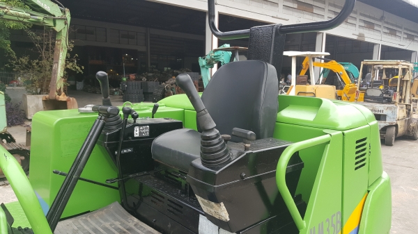 ขาย รถขุด MITSUBISHI รุ่น MM35B มือสองญี่ปุ่น แทรกเหล็ก สลัก บูทเอวแน่น 100\% เครื่อง 4สูบ ปั้มนิ้ว คอนโทรลสั้น สวยพร้อมใช้งาน มือถือ 0818753444