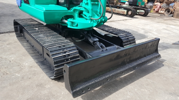 ขาย รถขุด KOMATSU รุ่น PC40-7  มือสองญี่ปุ่น แทรกเหล็ก สลัก บูทเอวแน่น 100\% คันนี้อาร์มยาว พิเศษ จากนอก มาพร้อม หัวเก๋ง สวยพร้อมใช้งาน มือถือ 0818753444