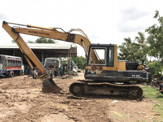 ขาย 275,000 KOMATSU pc 120-3 บูมอามยาว 14 ม. เครื่องดี ปั๊มดี เอวแน่น ช่วงล่างดี พร้อมใช้งาน รถอยู่ ร้อยเอ็ด 092-595-6777 061-446-2662 ญิ๋งยุ