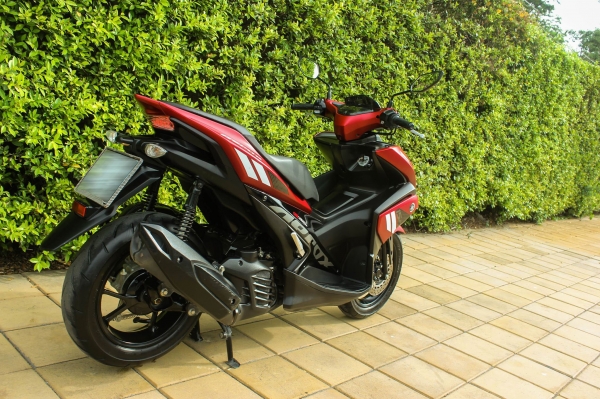 ํYAMAHA AEROX 155 สีแดง รถสวยพร้อมใช้งาน เอกสารครบเจ้าของขายเอง