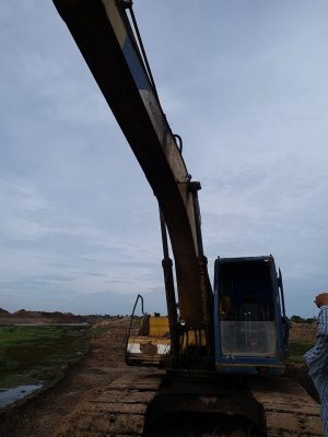 ขายรถขุดแบ็คโค SK200-3มาร์คทรี ไฟฟ้าตัด บูมสวยทำงานทุกวัน