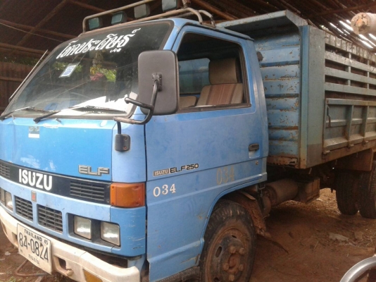 ขายรถ ดั้ม6ล้อ ISUZU NKR 110 แรงเกียร์สั้น