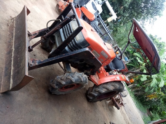 แทรกเตอร์ L3408