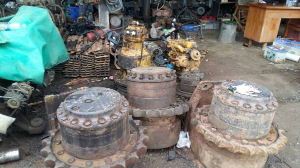 แยกขายอะใหล่ CAT 200B ซีเรียลสูง ราคาถูก