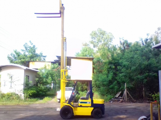 Komatsu fd25-11ขนาด2.5ตัน เสาสูง6เมตร เกียร์ธรรมดา เครื่องยนต์ดีเซล4D95 ยางตันล้อหน้าคู่ ราคาต่อรองได้