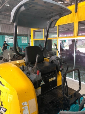 ขายรถขุด KUBOTA U30-3 สภาพเดิม จากญี่ปุ่นแท้ พร้อมเช็คระบบ เครื่องปั้มดี ระบบไว พร้อมใ้ช้งาน  ราคา 430,000-.  สนใจติดต่อโทร:096:5411713 หรือ 092-5768909 (วัชรัตน์) ร้าน แสนเจริญ แทรกเตอร์