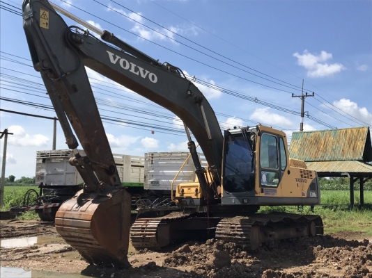VOLVO EC 210 BLC เครื่องดีปั้มแรงเอวแน่นไฟเต็มเล่มทะเบียน 900,000 ต่อรอง