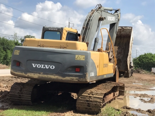 VOLVO EC 210 BLC เครื่องดีปั้มแรงเอวแน่นไฟเต็มเล่มทะเบียน 900,000 ต่อรอง