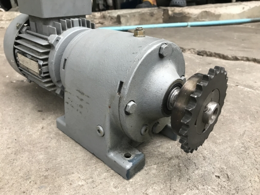 ขายมอเตอร์เกียร์ SEW eurodrive 1/2HP. 380V อัตราทด 1:29.3 เพลาออกประมาณ 47รอบต่อนาที made in England สภาพสวยเดิมๆ พร้อมใช้งาน ขายมอเตอร์เกียร์ SEW eurodrive 1/2HP. 380V อัตราทด 1:29.3 เพลาออกประมาณ 47รอบต่อนาที made in England สภาพสวยเดิมๆ พร้อมใช้งาน