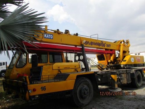 ขายรถเครน นิสสัน KATO 11 ตัน สภาพพร้อมใช้