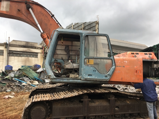 ด่วนขายแยกอะใหล่HITACHI EX300H-3 (แยกขายอะใหล่นะครับ)