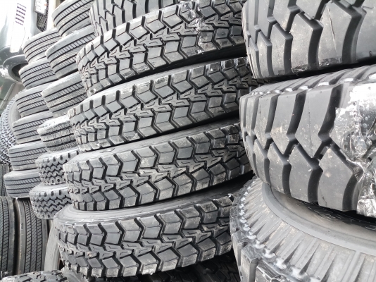 ยางอัดเย็น11R22.5สำหรับรถบรรทุกราคา3100 ยางอัดเย็น11R22.5สำหรับรถบรรทุกราคา3100