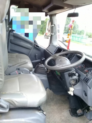 หกล้อ อิซูชุ NPR150HP ยูโร3.ปึ51กะบะเหล็ก.ยาว5ม.ยาง.8.25 เรเดี้ยล รถห้าง สภาพดีสวยบางสีเดิมพายในครบ 