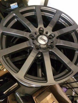 มุเก้นขอบ18 ขายครับ  ล้อแท้ทำสีอย่างเดียวไม่ซ่อมฝาครบ25999 สนใจ0827861333 รับของลาดพร้าว 87