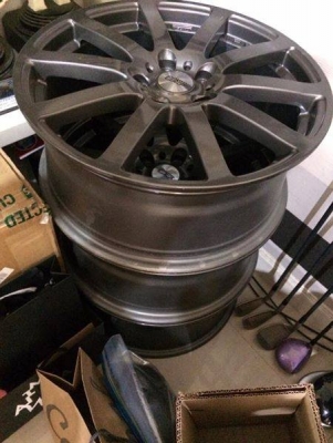 มุเก้นขอบ18 ขายครับ  ล้อแท้ทำสีอย่างเดียวไม่ซ่อมฝาครบ25999 สนใจ0827861333 รับของลาดพร้าว 87