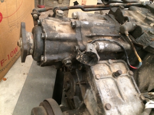 ขายเกียร์ โตต้า 4 เกียร์ พร้อม pto 2 ชุด ตามรูป พร้อมหัวหมูใส่เครื่อโตต้า 11 b มาครับ ของตามรูป ขายเกียร์ โตต้า 4 เกียร์ พร้อม pto 2 ชุด ตามรูป พร้อมหัวหมูใส่เครื่อโตต้า 11 b มาครับ ของตามรูป