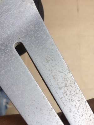 ขายพวงไม้ นาดี้ 15 นิ้ว เก่ายุ่น มีแตกนิดนึง คอโตต้า ไม่มีแป้น 2000 สนใจติดต่อ 0827861333 รับของลาดพร้าว 87 ครับ