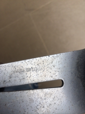 ขายพวงไม้ นาดี้ 15 นิ้ว เก่ายุ่น มีแตกนิดนึง คอโตต้า ไม่มีแป้น 2000 สนใจติดต่อ 0827861333 รับของลาดพร้าว 87 ครับ