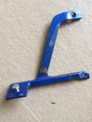 ขายค้ำหม้อลมเบรค ไม่ทราบรุ่นครับ 800 สนใจติดต่อ 0827861333 รับของลาดพร้าว 87 ครับ