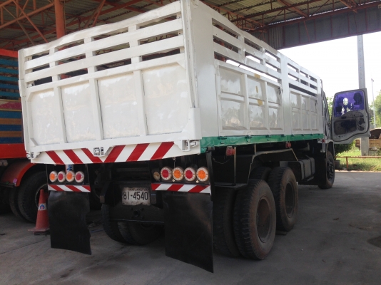ขายด่วน 10 ล้อ ดั้ม Isuzu 270  สภาพสวยพร้อมใช้