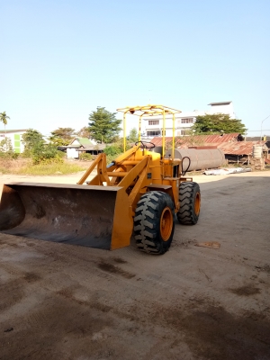 รถตักเล็ก ฟุรุกาว่า  เอวอ่อน แรงดี เหมาะใช้งานในฟาร์ม ติดต่อ 098-2797988