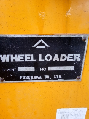 รถตักเล็ก ฟุรุกาว่า  เอวอ่อน แรงดี เหมาะใช้งานในฟาร์ม ติดต่อ 098-2797988