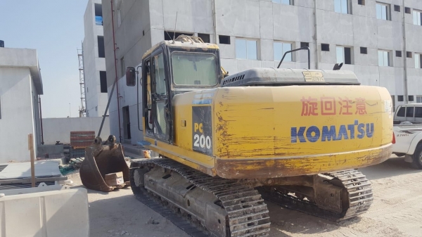 รถแบคโฮขนาด PC200 ยี่ห้อ KOMATฺฺSU รถแบคโฮขนาด PC200 ยี่ห้อ KOMATฺฺSU