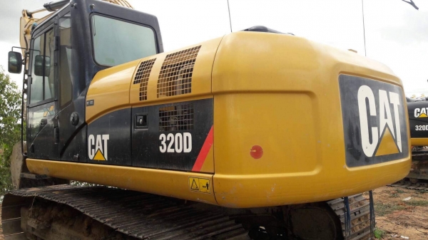 รถขุด cat 320D