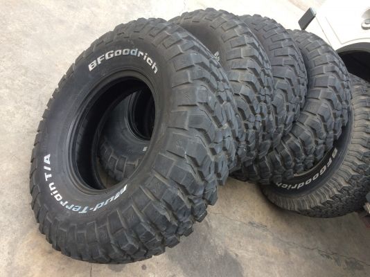 BF Goodrich Mud-Terrain KM2 255 85 r16 BF Goodrich Mud-Terrain KM2 255 85 r16