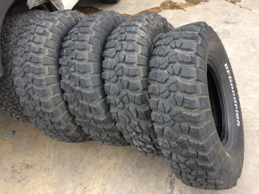 BF Goodrich Mud-Terrain KM2 255 85 r16